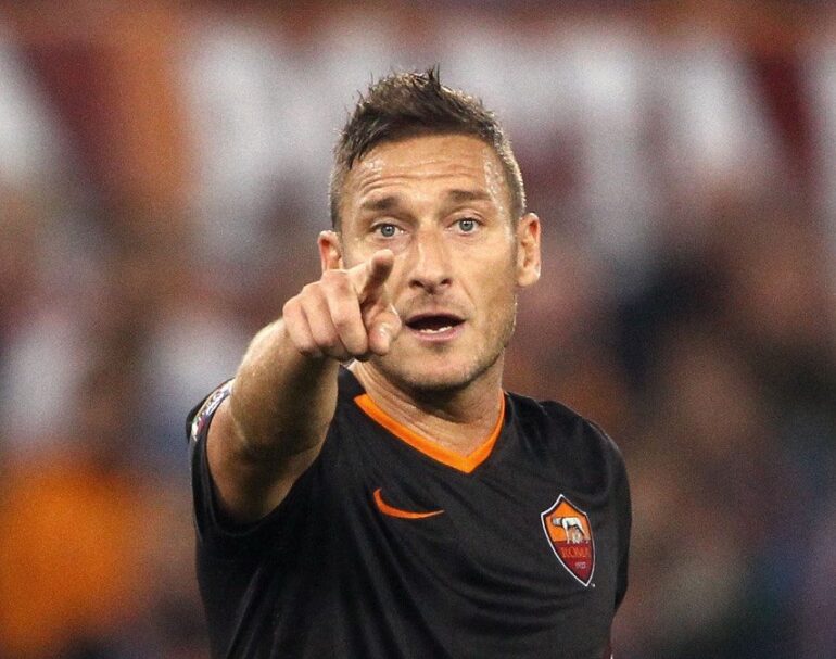Totti declines Roma centenary role; derby set for 12 December at 12:30