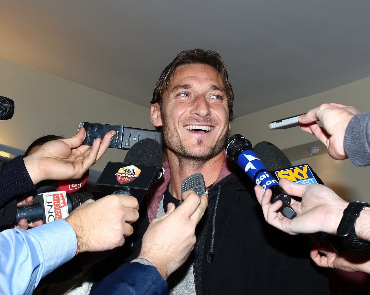 Totti turns 50 in Las Vegas and reveals rejection of Friedkin role in new book
