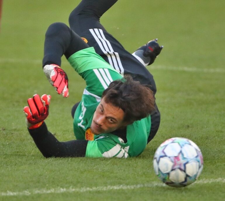 Svilar sidelined for a month with foot fracture suffered in training