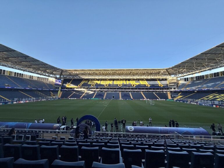 Roma begin Champions League campaign at Fenerbahce in Istanbul