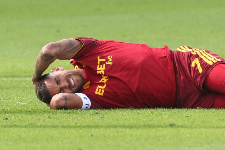 Pellegrini injured in Roma's 4-0 win over Slovan Bratislava, around 20 days out