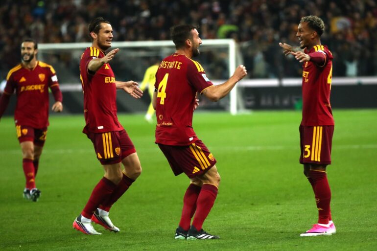 Udinese-Roma, le formazioni ufficiali: De Roon e Ghilardi dal 1′. In attacco Malen, Soulé e Mora