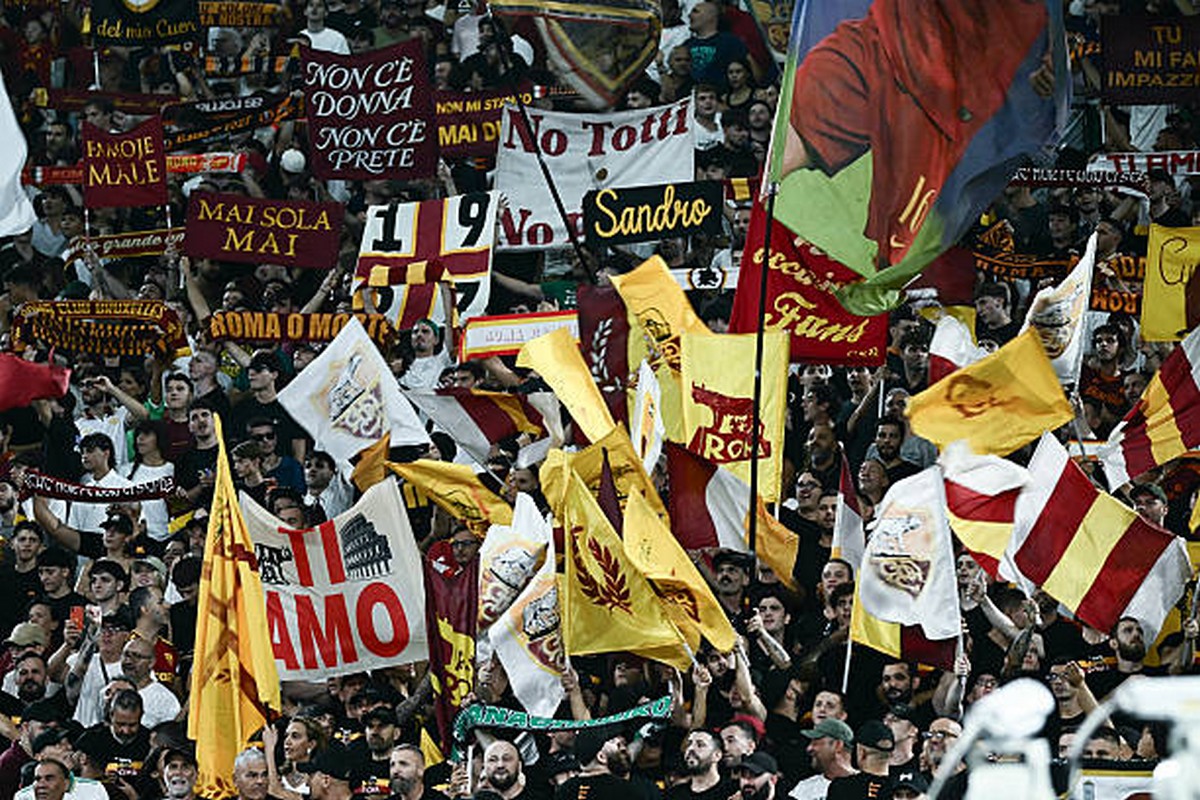 Roma's away fans return after nine months as Como tickets sell out in hours